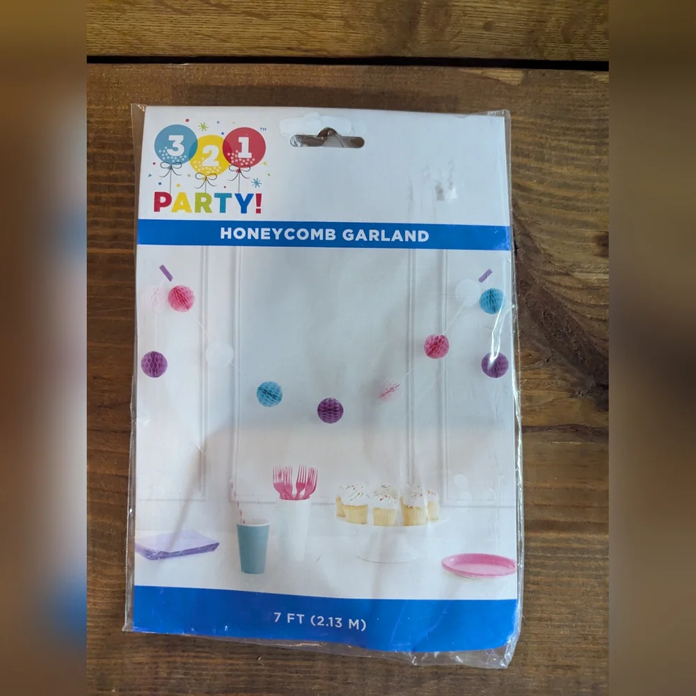 9 Pc Rainbow Unicorn Party Supplies (Tablecloths, Garland, Balloons,  Topper)‎